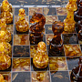 Шахматный ларец с инкрустацией и фигурами из янтаря 38х38 см, фотография 5. Интернет-магазин ЛАВКА ПОДАРКОВ