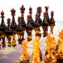 Шахматный ларец с инкрустацией и фигурами из янтаря, фотография 3. Интернет-магазин ЛАВКА ПОДАРКОВ