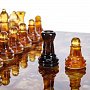 Шахматный ларец с инкрустацией и фигурами из янтаря 28х28 см, фотография 4. Интернет-магазин ЛАВКА ПОДАРКОВ