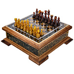 Шахматный ларец с инкрустацией и фигурами из янтаря 38х38 см