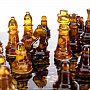 Шахматный ларец с инкрустацией и фигурами из янтаря 28х28 см, фотография 5. Интернет-магазин ЛАВКА ПОДАРКОВ