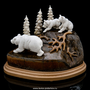 Скульптура из кости "Семья медведей", фотография 0. Интернет-магазин ЛАВКА ПОДАРКОВ