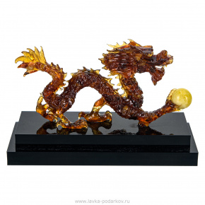 Скульптура из янтаря "Дракон", фотография 0. Интернет-магазин ЛАВКА ПОДАРКОВ