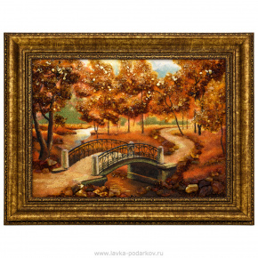 Картина янтарная "Золотая осень. Мостик в парке" 40х30 см, фотография 0. Интернет-магазин ЛАВКА ПОДАРКОВ