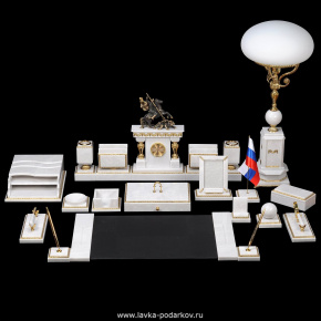 Настольный набор для руководителя "Царский" с лампой, VIP, фотография 0. Интернет-магазин ЛАВКА ПОДАРКОВ