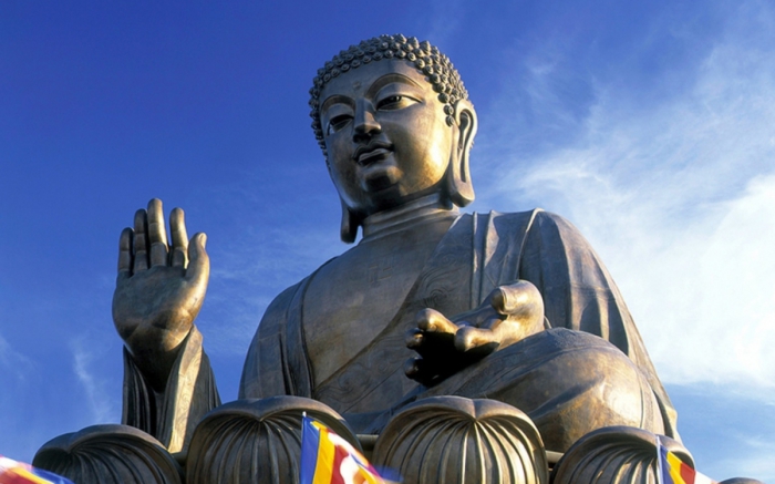 Скромный Будда, учивший людей прощать и любить...