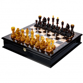 Шахматный ларец с янтарными фигурами 48х48 см, фотография 0. Интернет-магазин ЛАВКА ПОДАРКОВ