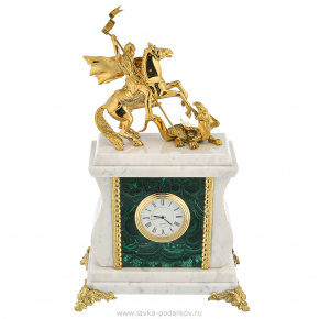Часы каминные из малахита с мрамором "Георгий Победоносец", фотография 0. Интернет-магазин ЛАВКА ПОДАРКОВ