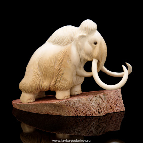 Скульптура из кости "Мамонт" (бивень мамонта, кость кита), фотография 0. Интернет-магазин ЛАВКА ПОДАРКОВ
