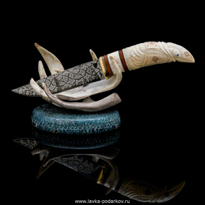 Сувенирный нож на подставке из кости "Белый орел", фотография 0. Интернет-магазин ЛАВКА ПОДАРКОВ