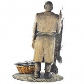 Скульптура "Путин-Рыбак", фотография 0. Интернет-магазин ЛАВКА ПОДАРКОВ