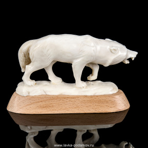 Скульптура из кости "Волк", фотография 0. Интернет-магазин ЛАВКА ПОДАРКОВ