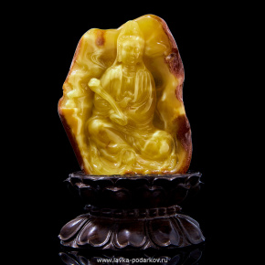Скульптура из натурального янтаря "Богиня Гуань Инь", фотография 0. Интернет-магазин ЛАВКА ПОДАРКОВ