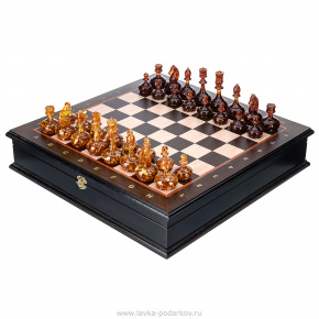 Деревянные шахматы с фигурами из янтаря, фотография 0. Интернет-магазин ЛАВКА ПОДАРКОВ