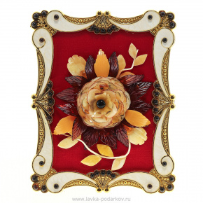 Настольное янтарное панно "Открытка с цветами" 21х17 см, фотография 0. Интернет-магазин ЛАВКА ПОДАРКОВ