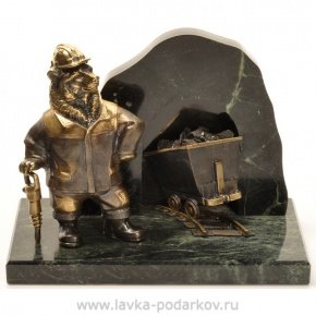 Скульптура "Медведь-шахтёр", фотография 0. Интернет-магазин ЛАВКА ПОДАРКОВ