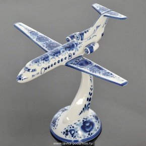 Скульптура "Самолет ЯК-40" Гжель, фотография 0. Интернет-магазин ЛАВКА ПОДАРКОВ