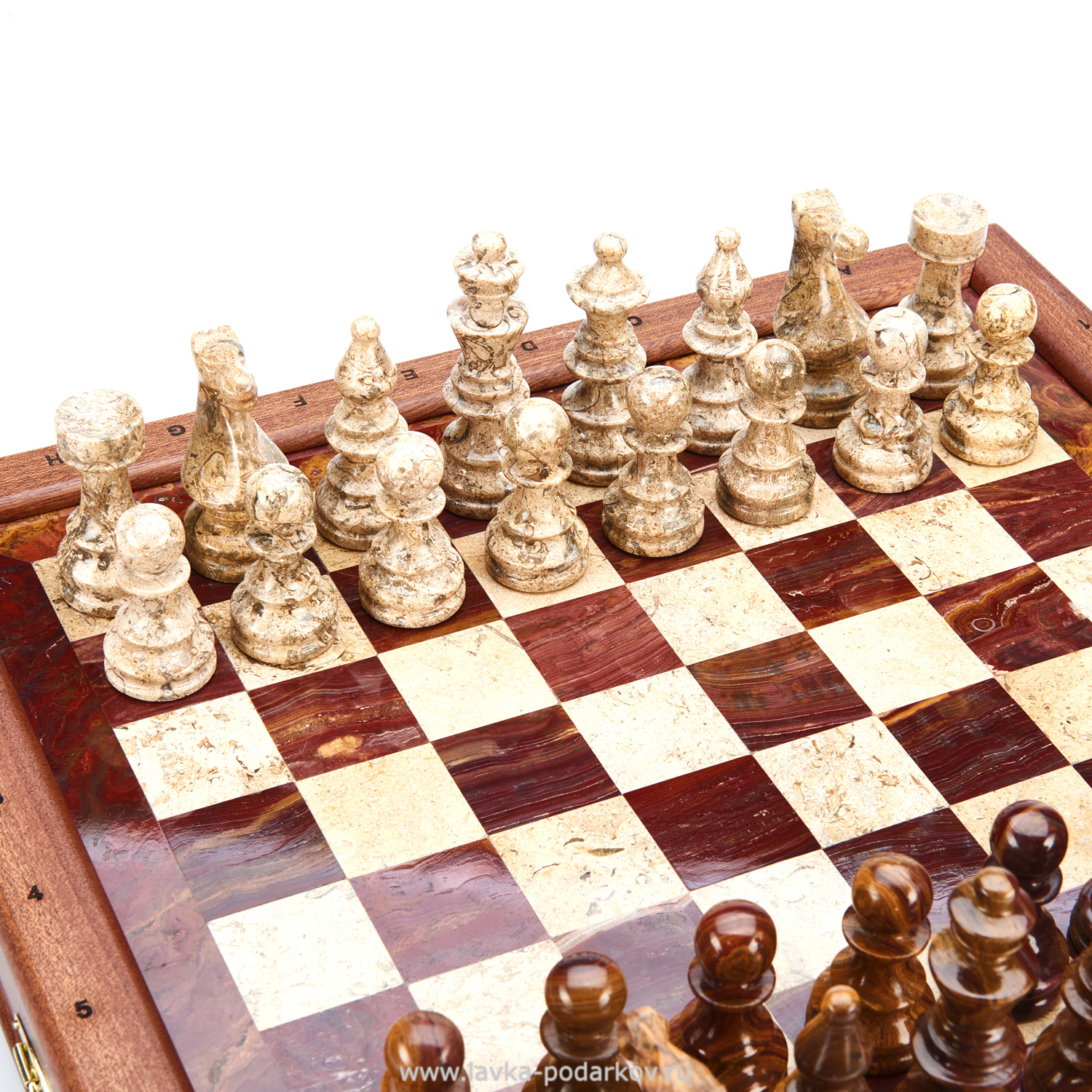 Шахматы из камня. Европейские шахматы.