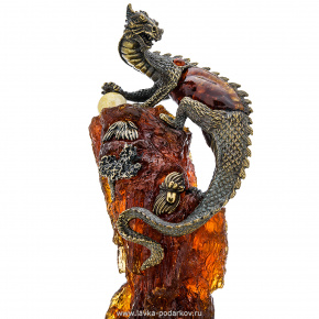 Скульптура из янтаря и бронзы "Китайский дракон на скале", фотография 0. Интернет-магазин ЛАВКА ПОДАРКОВ