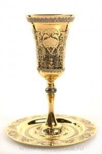 3193/681 Златоуст КУБОК малый НА БЛЮДЕ "Статный"выс. 17,5см позолота, в П/У 381