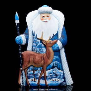 Скульптура из дерева "Дед Мороз с оленем", фотография 0. Интернет-магазин ЛАВКА ПОДАРКОВ