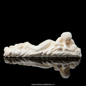 Скульптура из кости "Женщина с ребенком", фотография 0. Интернет-магазин ЛАВКА ПОДАРКОВ