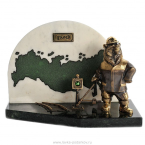 Бронзовая статуэтка "Медведь железнодорожник", фотография 0. Интернет-магазин ЛАВКА ПОДАРКОВ