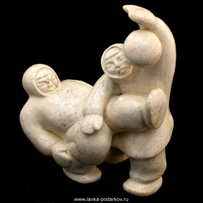 Скульптура из кости "Игра в мяч", фотография 0. Интернет-магазин ЛАВКА ПОДАРКОВ