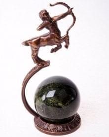 7584 Бронза статуэтка Знак зодиака "СТРЕЛЕЦ" (змеевик, бронза патинированная) 