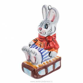 Елочная игрушка "Кролик на санках". Майолика, фотография 0. Интернет-магазин ЛАВКА ПОДАРКОВ