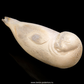 Скульптура из кости кита "Нерпа", фотография 0. Интернет-магазин ЛАВКА ПОДАРКОВ