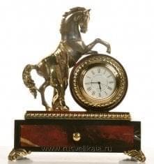 11839/П Нат.камень Часы со шкатулкой "Конь с попоной" Яшма (3151)