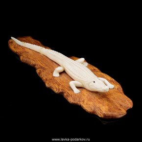 Скульптура из кости "Крокодил", фотография 0. Интернет-магазин ЛАВКА ПОДАРКОВ