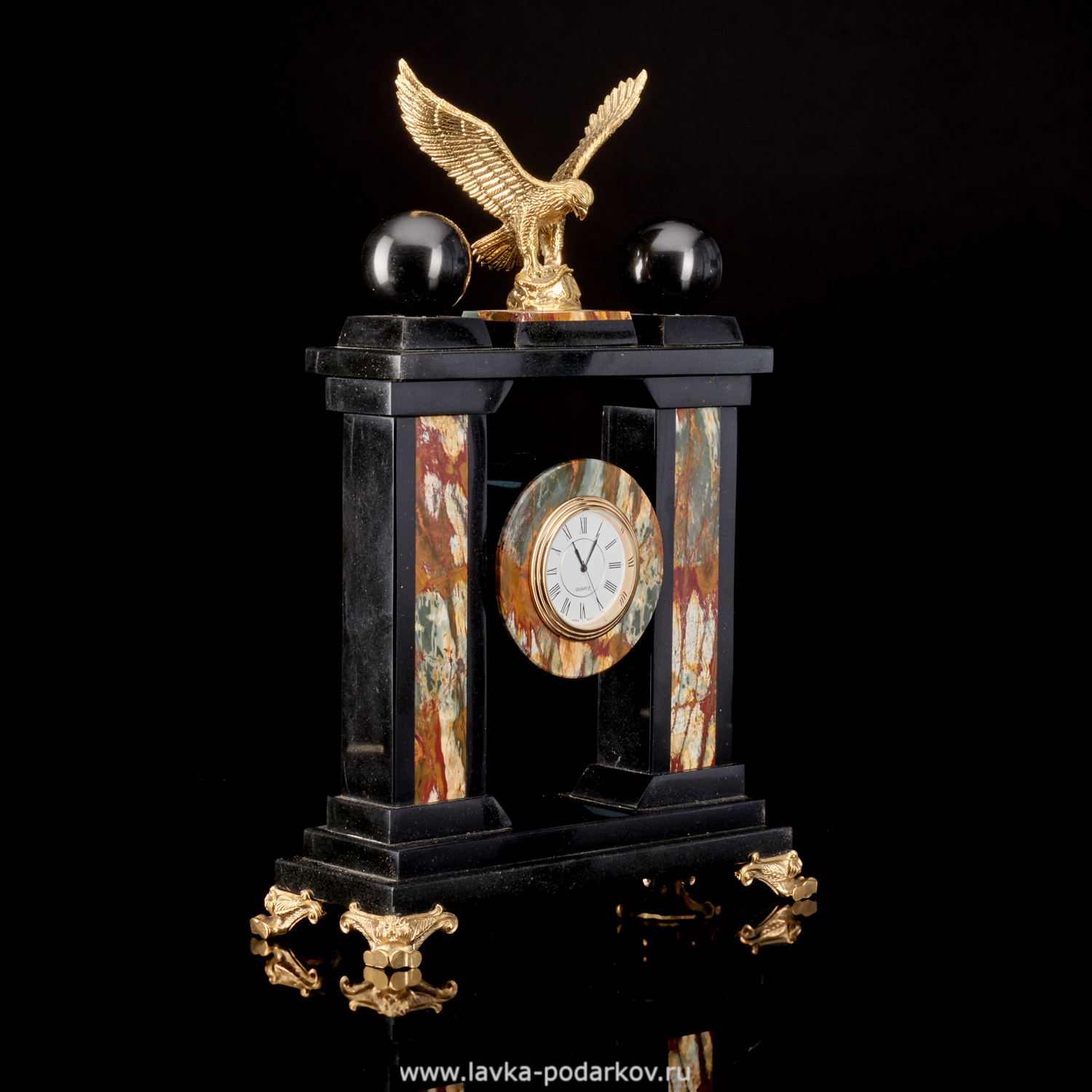 Магазины часов златоуст. Часы с орлом. Часы из натурального камня. Часы с орлом из камня. Настольные часы Златоустовского часового завода.