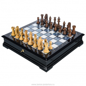 Шахматы с перламутром и деревянными фигурами "Стаунтонт" 45х45 см, фотография 0. Интернет-магазин ЛАВКА ПОДАРКОВ