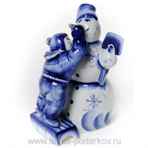 Скульптура "Зима" Гжель, фотография 0. Интернет-магазин ЛАВКА ПОДАРКОВ