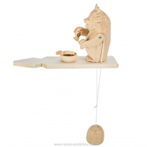 Богородская деревянная игрушка "Медведь с рыбой", фотография 0. Интернет-магазин ЛАВКА ПОДАРКОВ