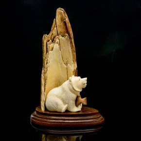 Скульптура из кости кита "Удачливый рыбак", фотография 0. Интернет-магазин ЛАВКА ПОДАРКОВ