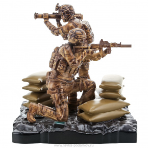 Деревянная резная скульптура "Солдаты ССО". Высота 53 см, фотография 0. Интернет-магазин ЛАВКА ПОДАРКОВ