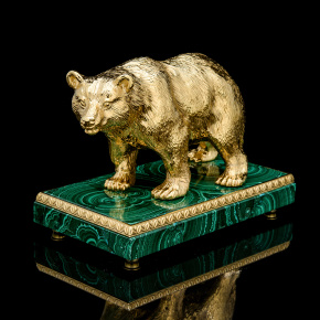 Скульптура на подставке из малахита "Медведь". Златоуст, фотография 0. Интернет-магазин ЛАВКА ПОДАРКОВ