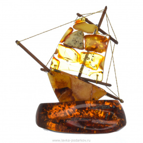 Статуэтка из янтаря "Корабль одномачтовый", фотография 0. Интернет-магазин ЛАВКА ПОДАРКОВ