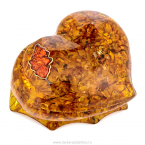 Шкатулка из янтаря "Сердце. Дубовый лист", фотография 0. Интернет-магазин ЛАВКА ПОДАРКОВ