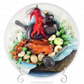 Декоративная тарелка-панно "Овощное представление" из керамики, фотография 0. Интернет-магазин ЛАВКА ПОДАРКОВ