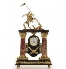 11833/ФР Нат.камень Часы каминные "Георгий Победоносец" Креноид Змеевик 