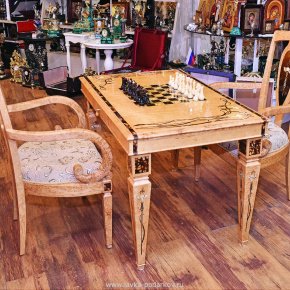 Шахматный стол "Янтарный" с двумя стульями , фотография 0. Интернет-магазин ЛАВКА ПОДАРКОВ