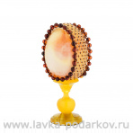 Пасхальное яйцо из янтаря с бисером "Дорожка"