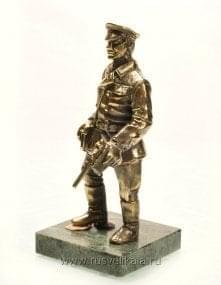 10583-Б Бронза Скульптура "Чекист" большой