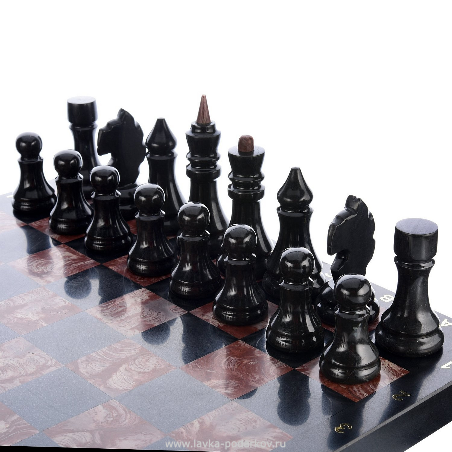 Шахматы из камня. Шахматы из Зажогинского шунгита. Шахматы из натурального камня. Мраморная шахматная доска.