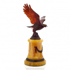 Янтарная статуэтка "Орел", фотография 0. Интернет-магазин ЛАВКА ПОДАРКОВ