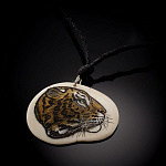 0064440/22 Клык моржа Кулон с гравировкой "Тигр" (бежевая коробка)